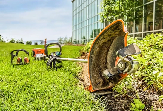 Battery powered commercial lawn mower